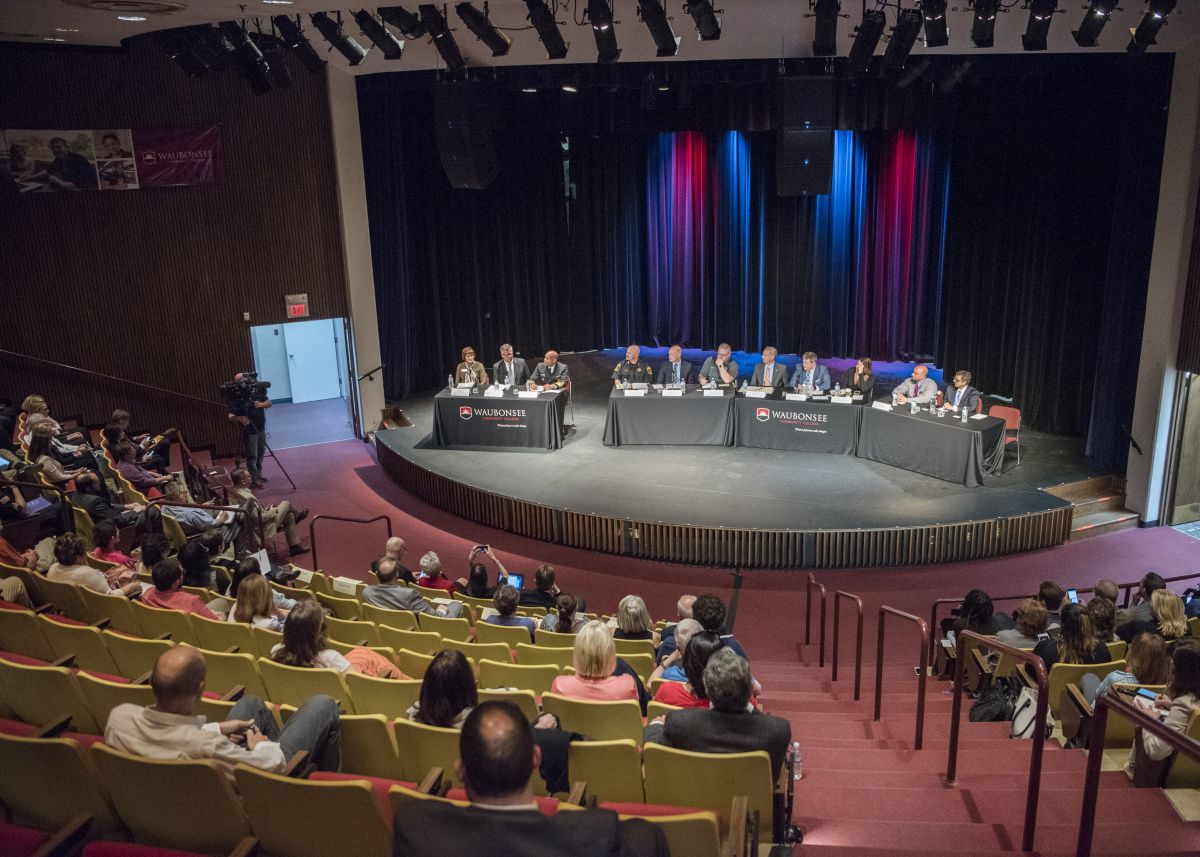 Photo of opioid forum