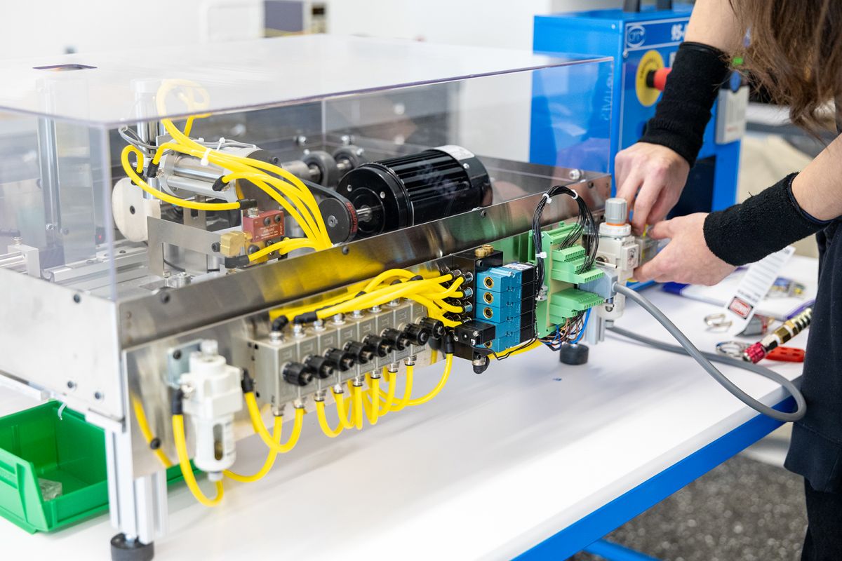 Equipment used in the Mechanical Systems Specialist-Technician Microcredentials for Industrial Maintenance