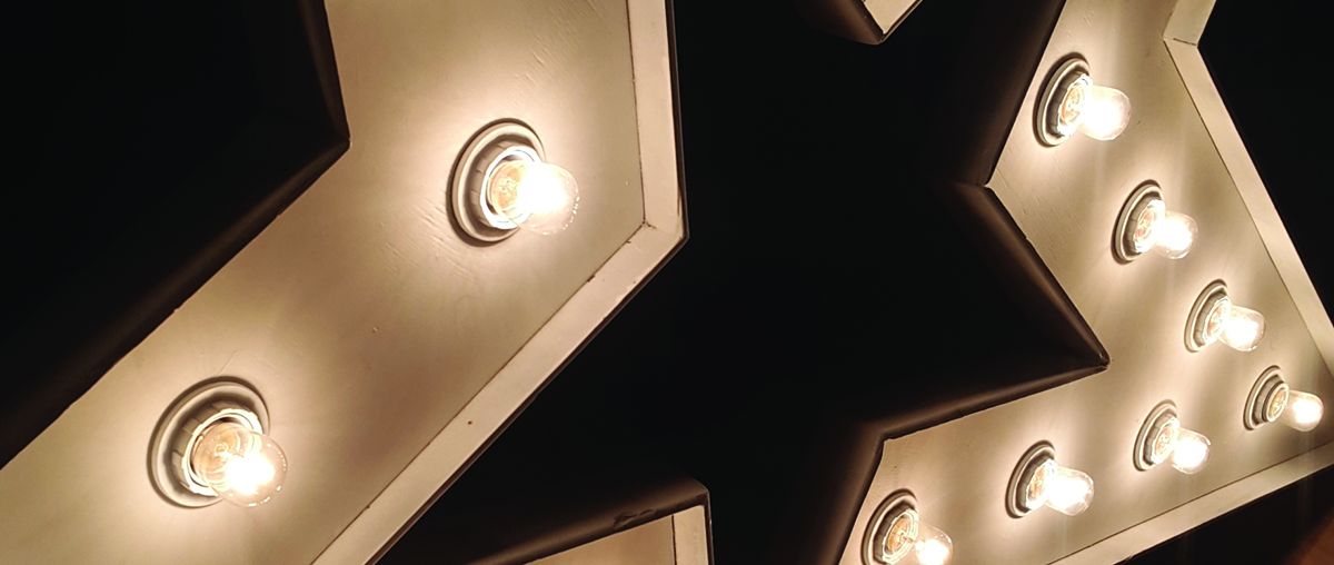Star shape with lights L