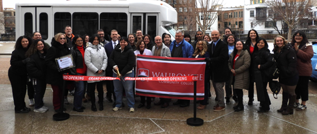 Waubonsee Debuts Free Shuttle Bus Connecting Sugar Grove and Aurora Downtown Campuses
