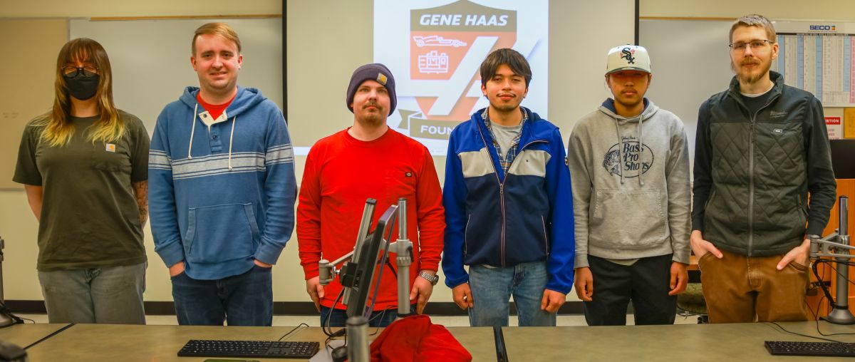 Nine Waubonsee Students Awarded Gene Haas Foundation Scholarship to Advance in CNC Technology