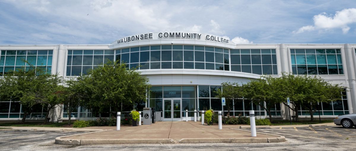 Front view of Aurora Fox Valley Campus building