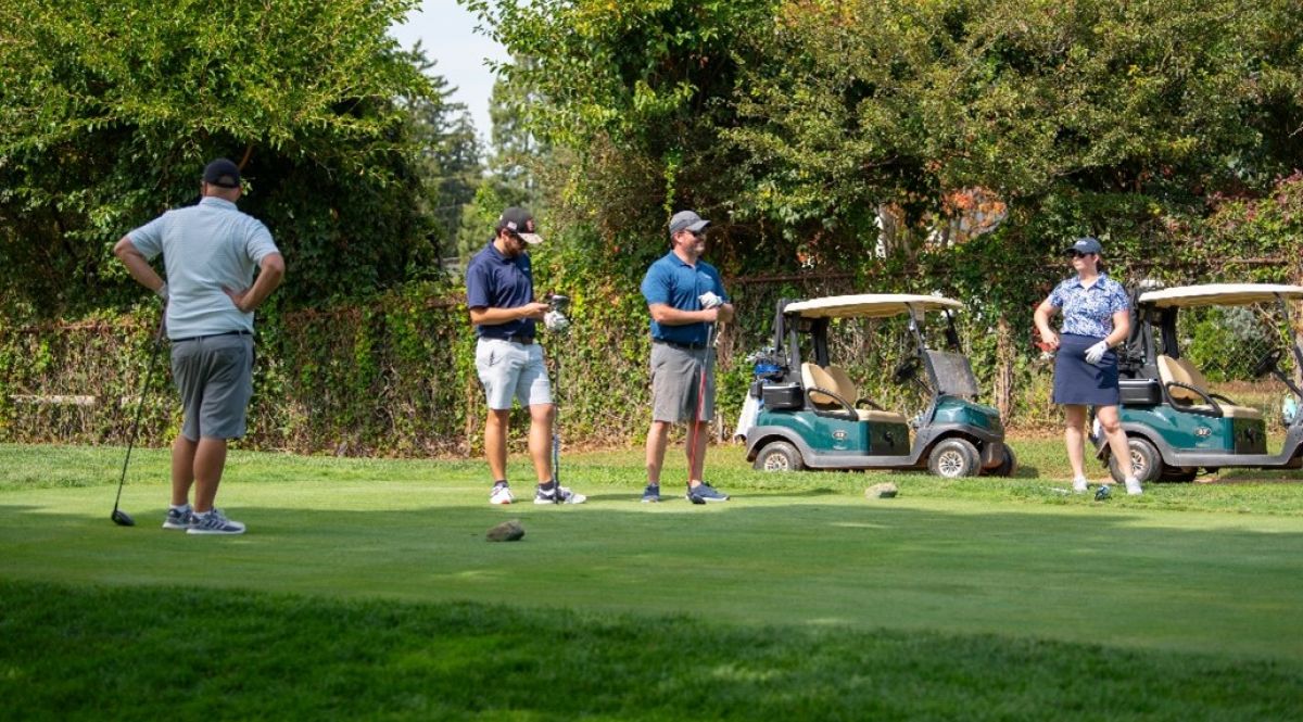 golf outing golfers