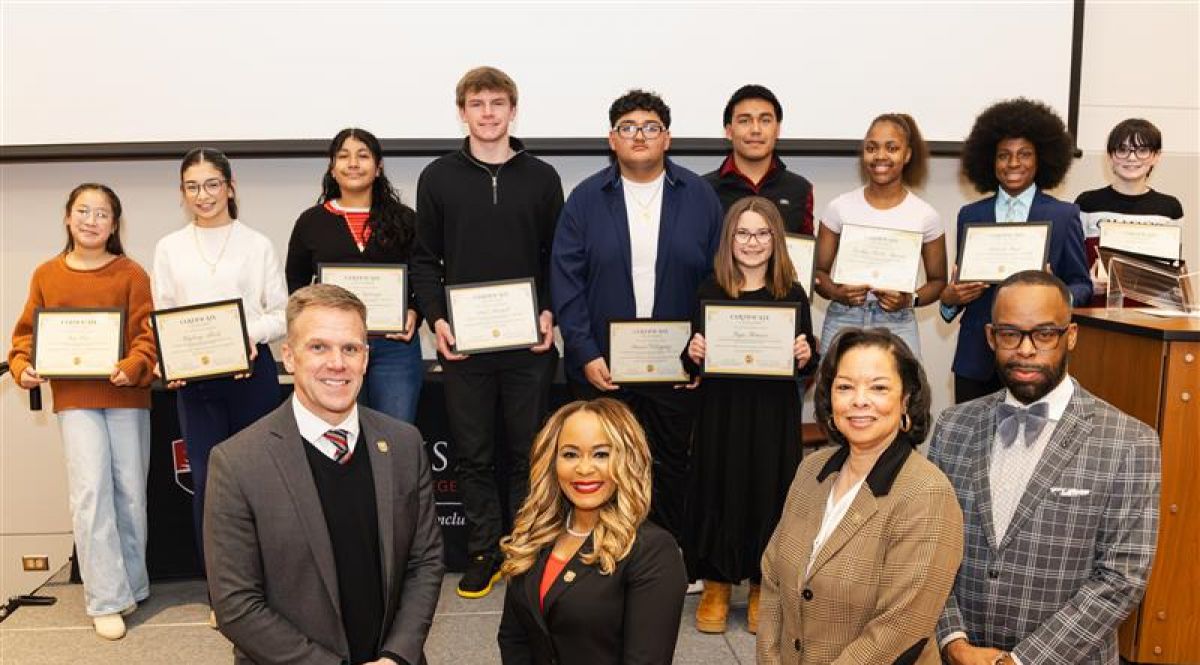 Waubonsee Community College recognized twelve outstanding local students with the inaugural RISE to the Dream Award. 