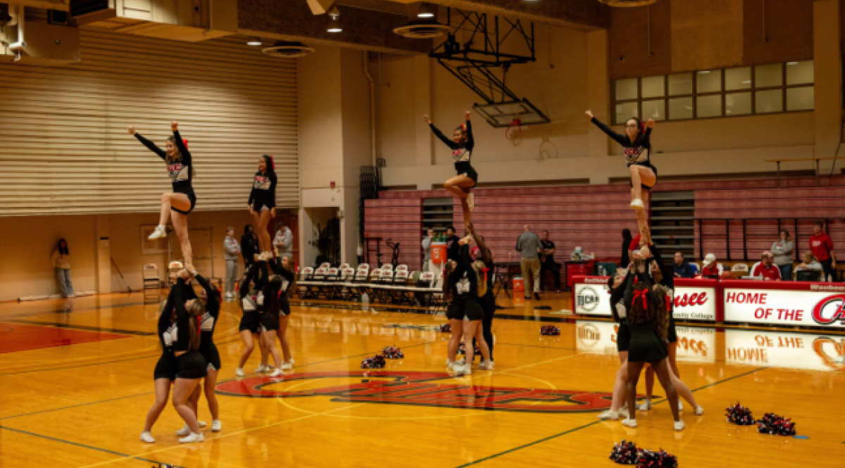 Waubonsee cheerleaders 