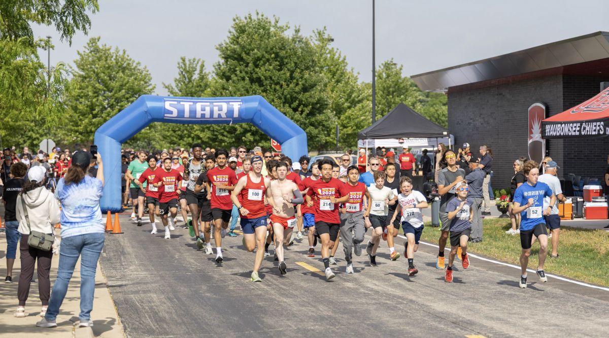 Runners at the start of the 2026 Trail Run