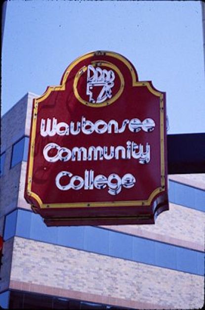 1986 Neon Sign at Aurora Campus 