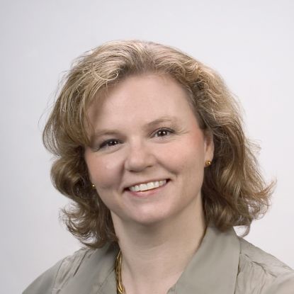 Portrait of Tracey Dosch