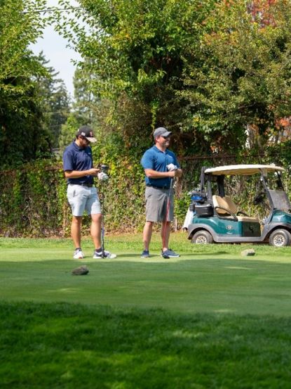 golf outing golfers
