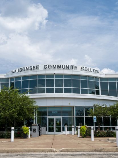 Front view of Aurora Fox Valley Campus building