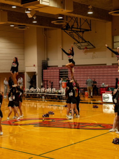 Waubonsee cheerleaders 