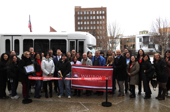 Waubonsee Debuts Free Shuttle Bus Connecting Sugar Grove and Aurora Downtown Campuses