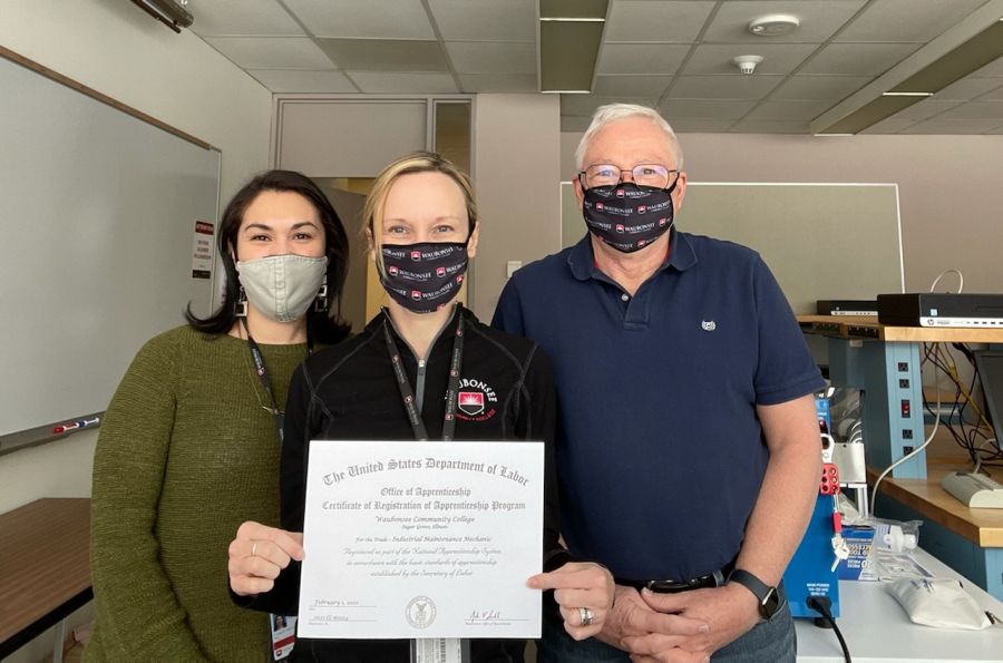 Recipients of Waubonsee's Apprenticeship Certificate