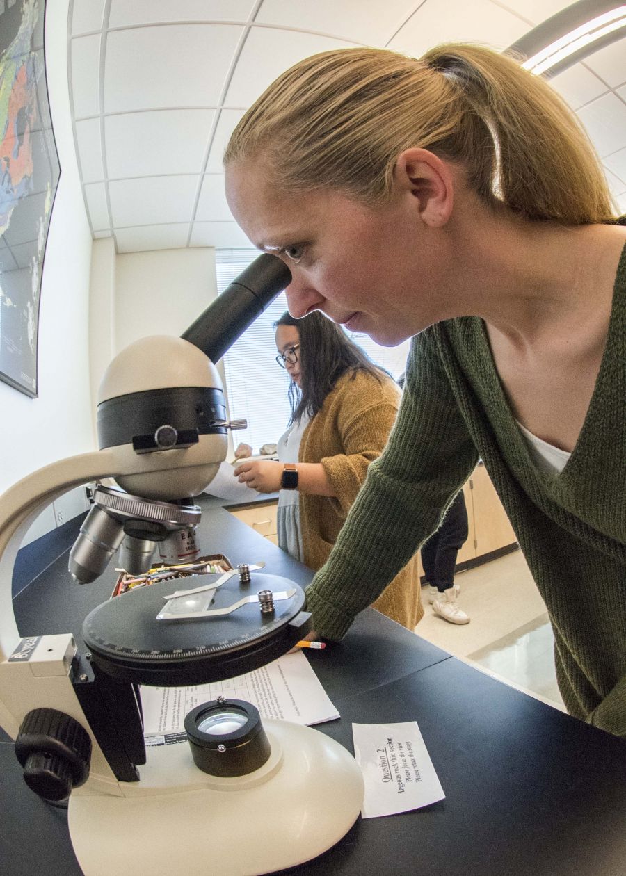 Microscope
