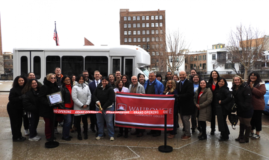 Waubonsee Debuts Free Shuttle Bus Connecting Sugar Grove and Aurora Downtown Campuses