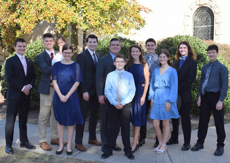 The Kararo Family is a local homeschooling family that leverages Waubonsee Community College’s dual credit program to get a head start on college. Collectively, the family has obtained over 250 college credits over more than a decade.  Back Row (L to R): Adam Kararo, Ethan Kararo, Noah Kararo, Jeff Kararo, Dawn Kararo,  Luke Kararo, Paul Kararo, Daniel Kararo  Front Row (Left to Right): Mary Kararo, Ray Kararo, Grace Kararo 