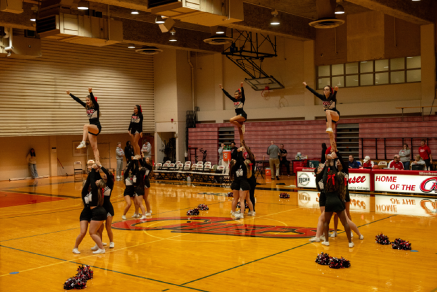 Waubonsee cheerleaders 